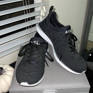 APL Techloom Phantom knit stitching shoes size 7.5 W - worn 3 times
